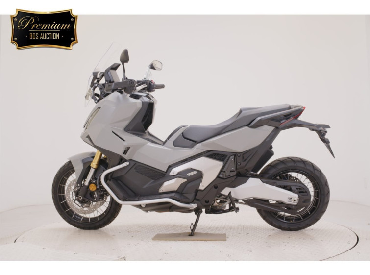 Мотоцикл Honda X-ADV750-2 з пробігом 2577 km