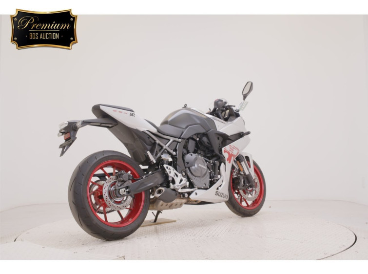 Мотоцикл Suzuki GSX-8R с пробегом 1199 km
