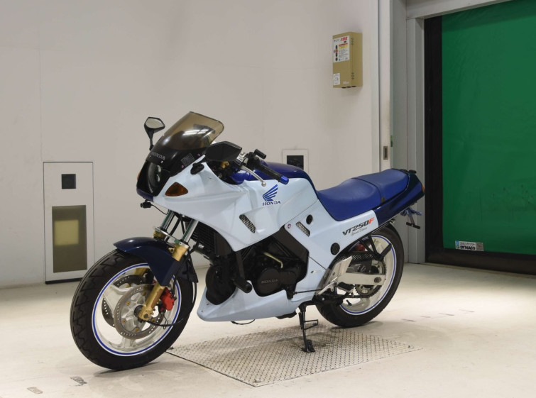 Мотоцикл Honda VT250FG з пробігом 33274 km