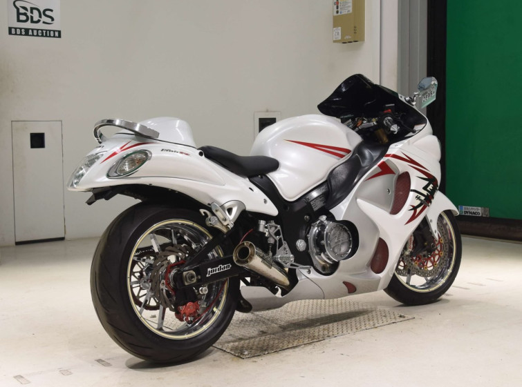 Мотоцикл Suzuki GSX1300R HAYABUSA