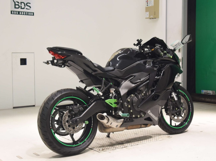 Мотоцикл Kawasaki NINJA ZX-25R з пробігом 10403 km