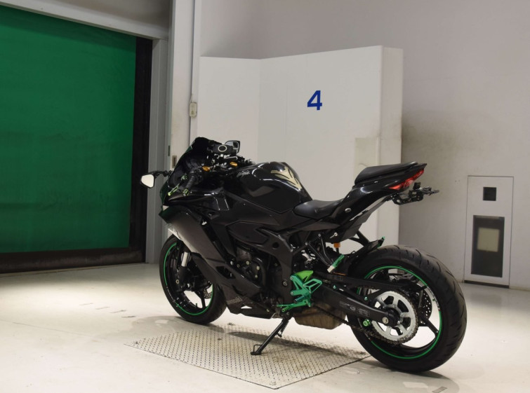 Мотоцикл Kawasaki NINJA ZX-25R з пробігом 10403 km