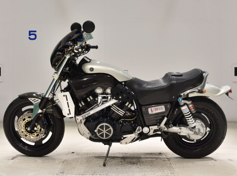 Мотоцикл Yamaha V-MAX1200 з пробігом 2970 km