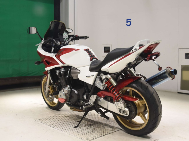 Мотоцикл Honda CB1300SF с пробегом 24762 km