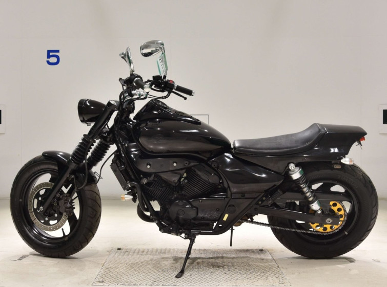 Мотоцикл Kawasaki ELIMINATOR 250V з пробігом 24111 km