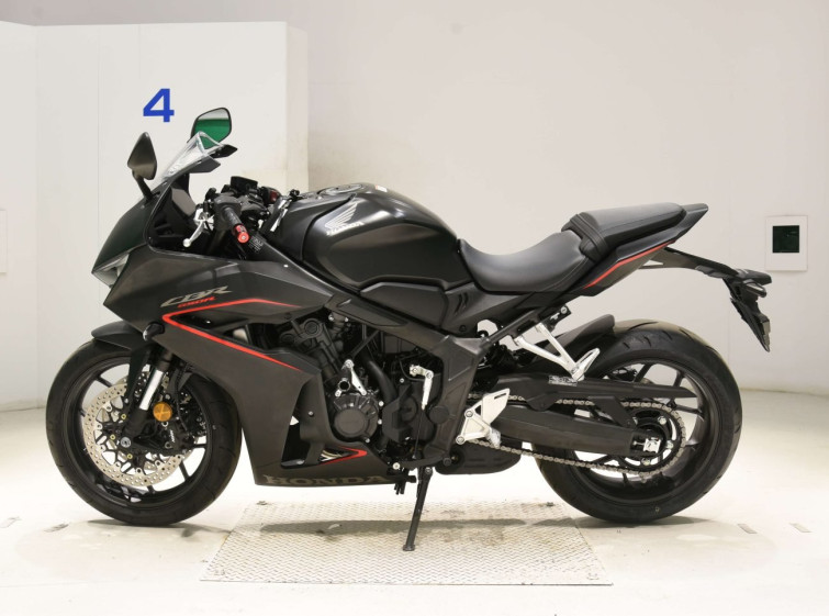 Мотоцикл Honda CB650R-2E CLUTCH з пробігом 2704 km