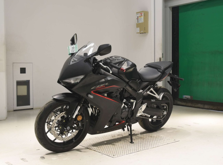 Мотоцикл Honda CB650R-2E CLUTCH з пробігом 2704 km