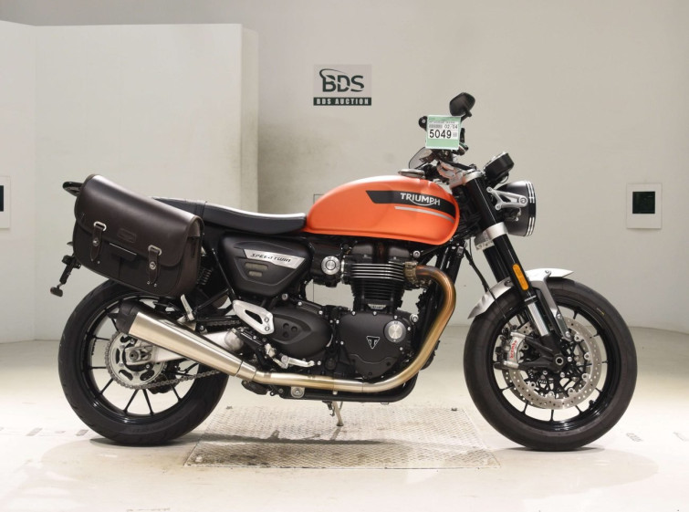 Мотоцикл Triumph SPEED TWIN з пробігом 11461 km