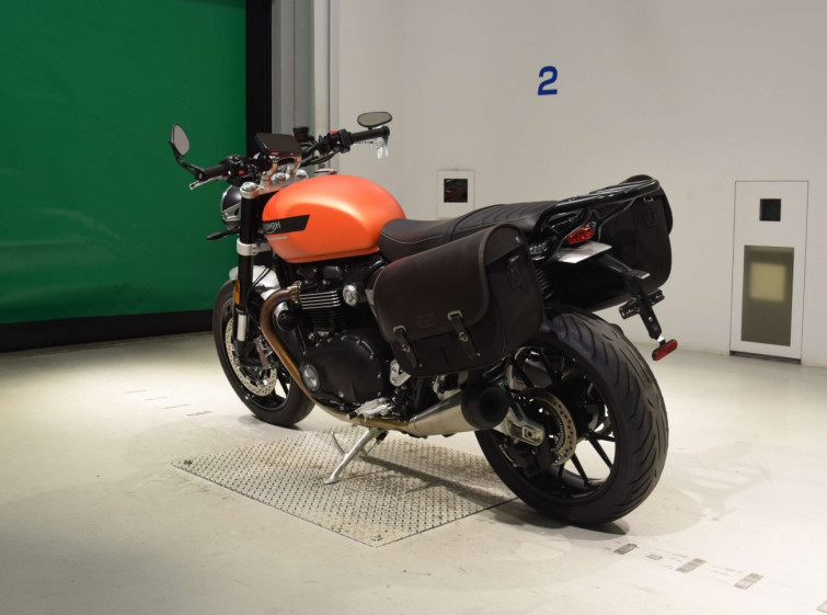 Мотоцикл Triumph SPEED TWIN з пробігом 11461 km