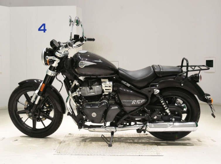 Мотоцикл Suzuki UPER METEOR 650 TOURER с пробегом 1654 km