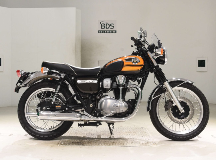 Мотоцикл Kawasaki W800 с пробегом 10981 km
