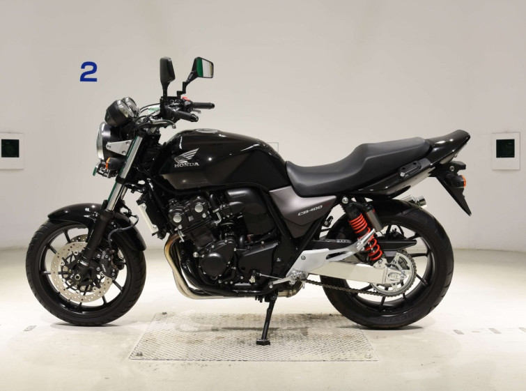 Мотоцикл Honda CB400SFVA з пробігом 2641 km