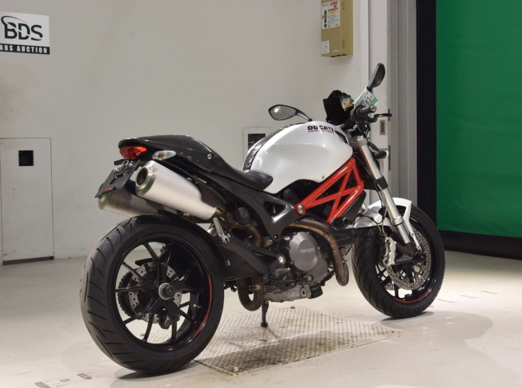 Мотоцикл Ducati MONSTER 796 з пробігом 38236 km