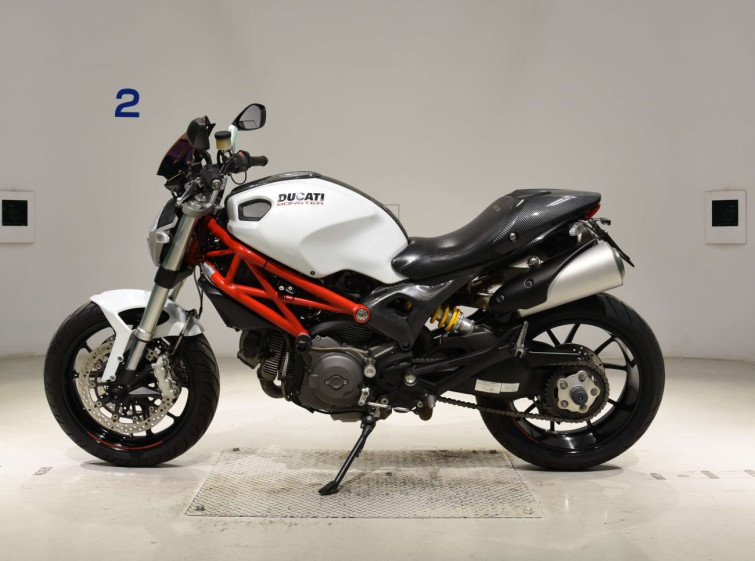Мотоцикл Ducati MONSTER 796 з пробігом 38236 km