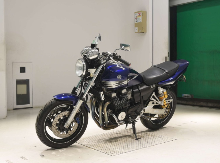 Мотоцикл Yamaha XJR400 с пробегом 33540 km