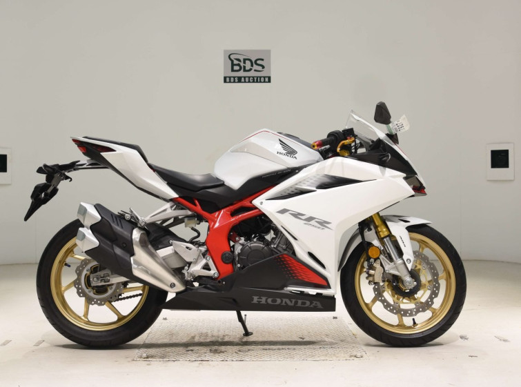 Мотоцикл Honda CBR250RRA с пробегом 1645 km
