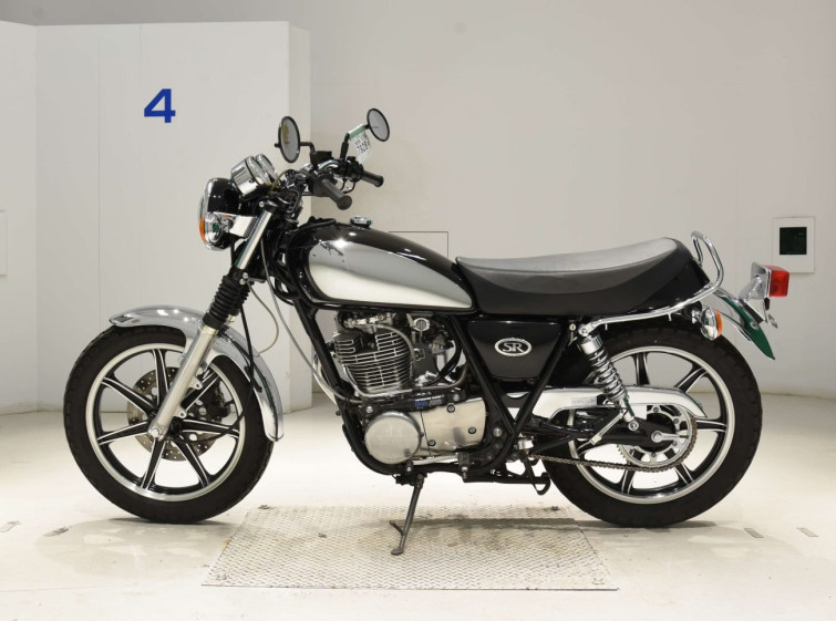 Мотоцикл Yamaha SR400 з пробігом 9970 km