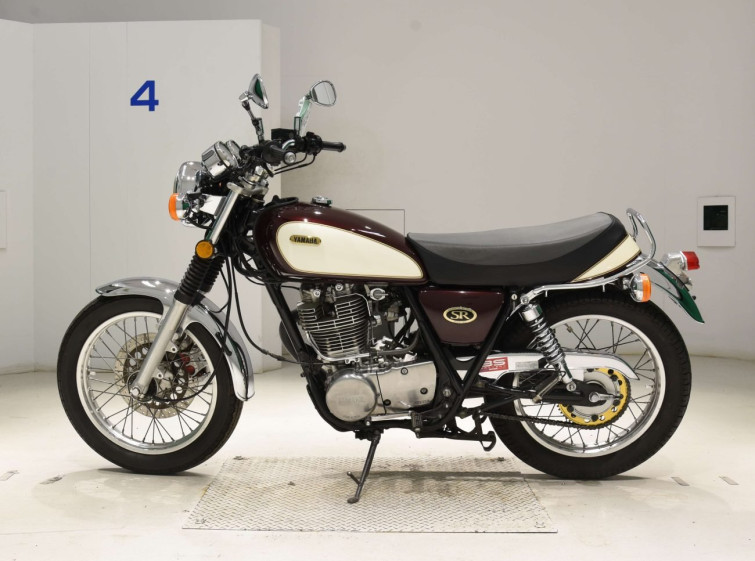 Мотоцикл Yamaha SR400 с пробегом 54722 km