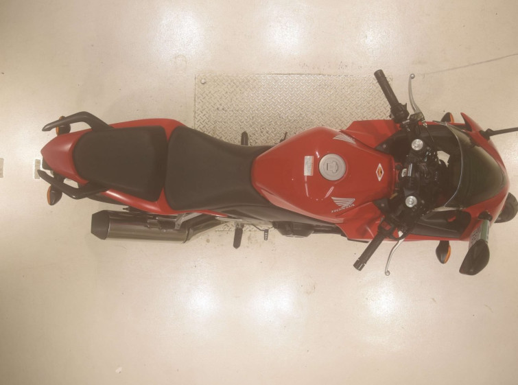 Мотоцикл Honda CBR400R з пробігом 6500 km