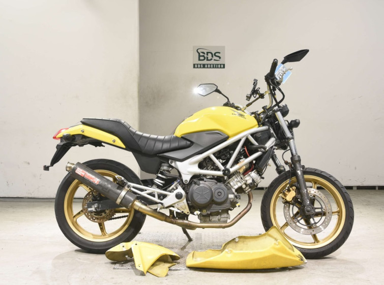 Мотоцикл Honda VTR250 з пробігом 54960 km