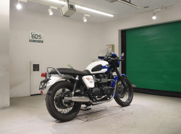 Мотоцикл Triumph BONNEVILLE T214 з пробігом 10196 km