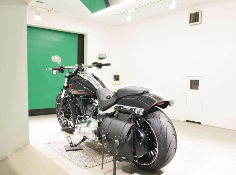 Мотоцикл HD FXBR1920 з пробігом 5680 km