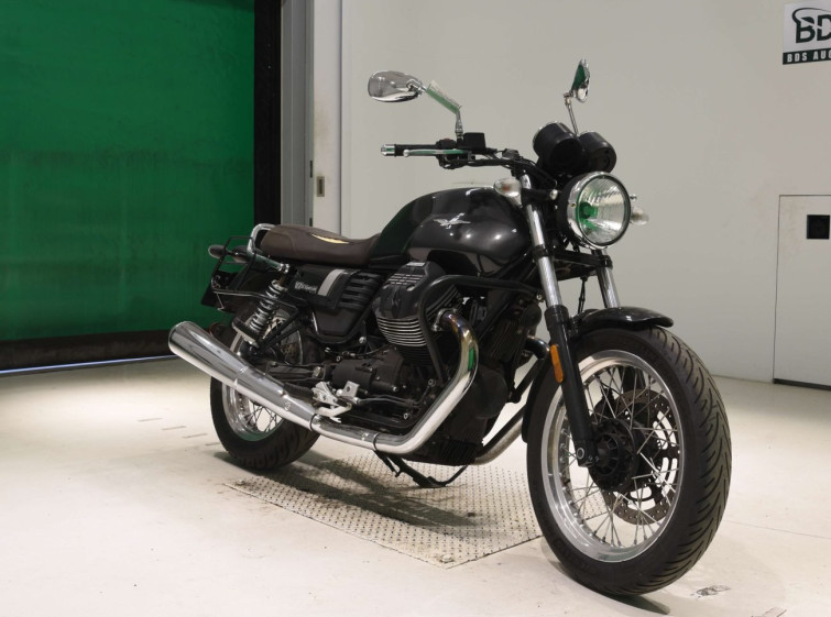 Мотоцикл Moto Guzzi V7 3 SPECIAL з пробігом 37416 km