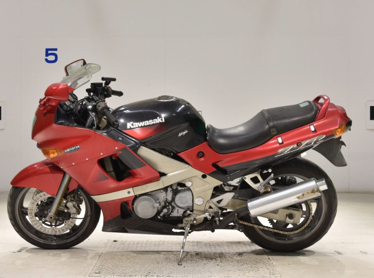 Мотоцикл Kawasaki ZZ-R400 з пробігом 67462 km