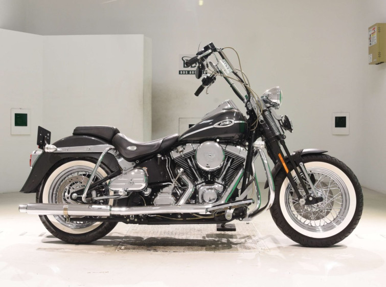 Мотоцикл HD HERITAGE SPRINGER FLSTSC1450 з пробігом 3836 km