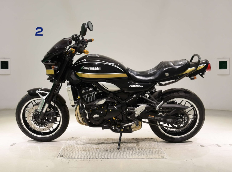 Мотоцикл Kawasaki Z900RS с пробегом 1356 km