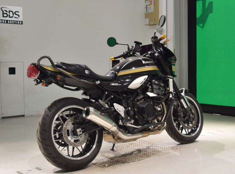 Мотоцикл Kawasaki Z900RS с пробегом 1356 km
