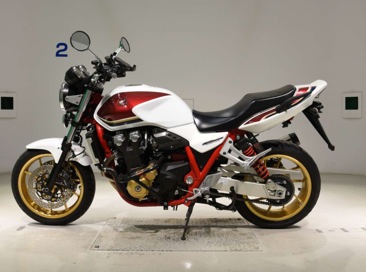 Мотоцикл Honda CB1300SF з пробігом 15052 km