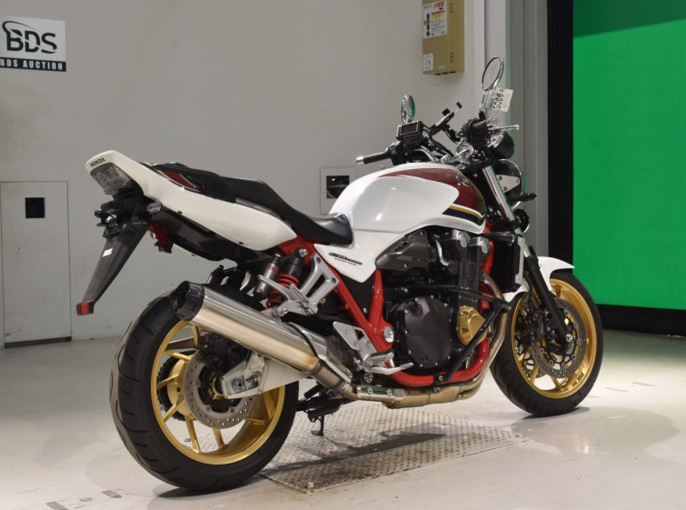 Мотоцикл Honda CB1300SF з пробігом 15052 km