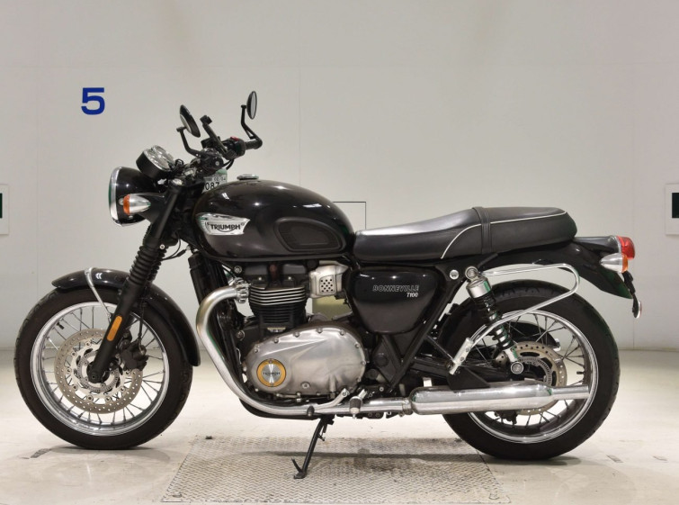 Мотоцикл Triumph BONNEVILLE T100 с пробегом 33113 km