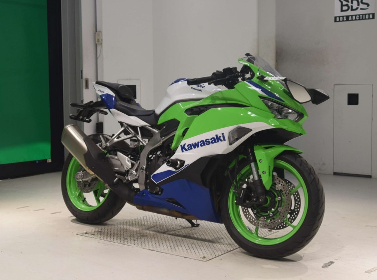 Мотоцикл Kawasaki ZX-4RR з пробігом 9570 km