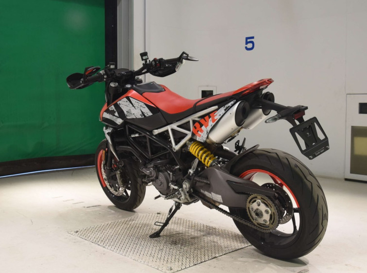 Мотоцикл Ducati HYPERMOTARD 950 з пробігом 4185 km