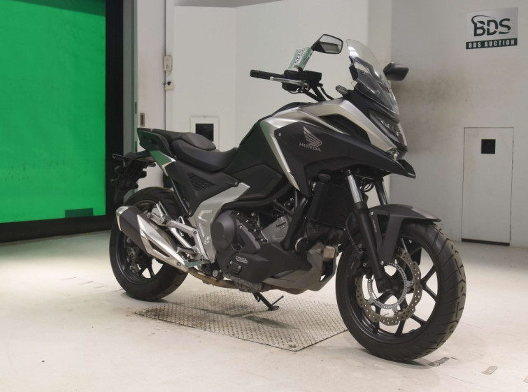 Мотоцикл Honda NC750XD з пробігом 4087 km