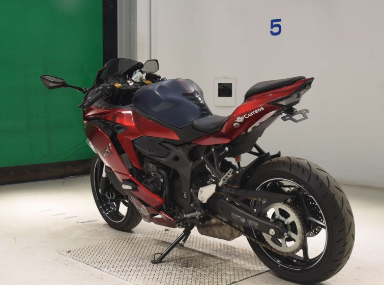 Мотоцикл Kawasaki NINJA ZX-25R KRT с пробегом 858 km