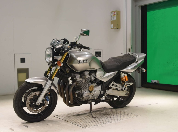 Мотоцикл Yamaha XJR1300 з пробігом 22259 km