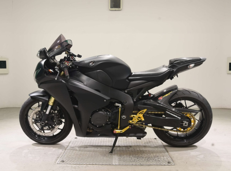 Мотоцикл Honda CBR1000RR з пробігом 21657 km