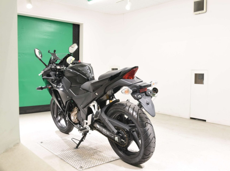 Мотоцикл Honda CBR250R с пробегом 4206 km