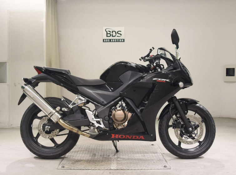 Мотоцикл Honda CBR250R с пробегом 4206 km