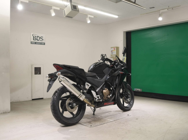 Мотоцикл Honda CBR250R с пробегом 4206 km