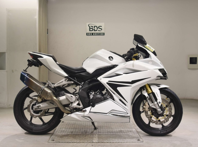 Мотоцикл Honda CBR250RR з пробігом 33519 km