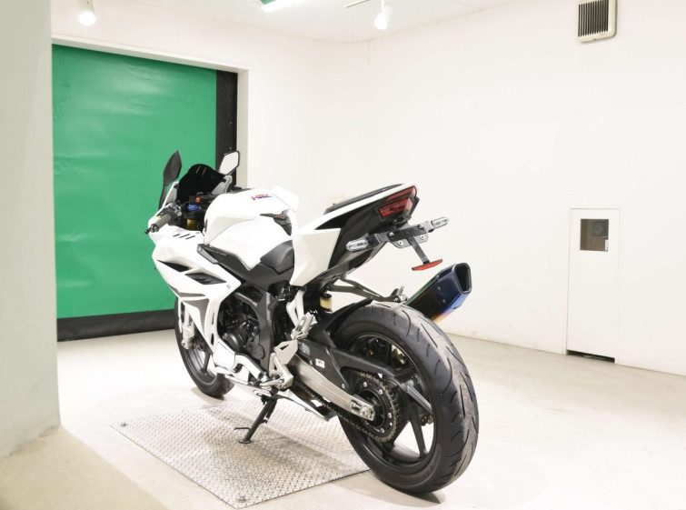 Мотоцикл Honda CBR250RR з пробігом 33519 km