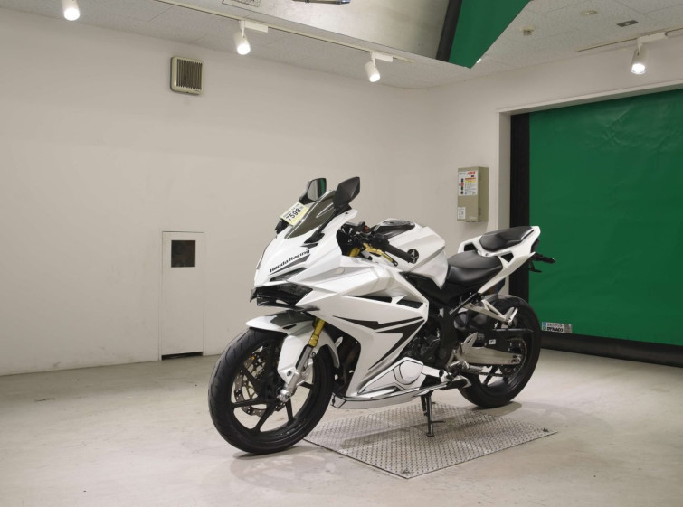 Мотоцикл Honda CBR250RR з пробігом 33519 km