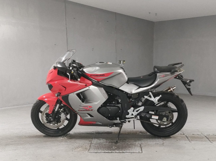 Мотоцикл Hyosung GT250R з пробігом 7262 km
