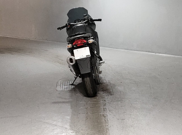 Мотоцикл BMW F800ST