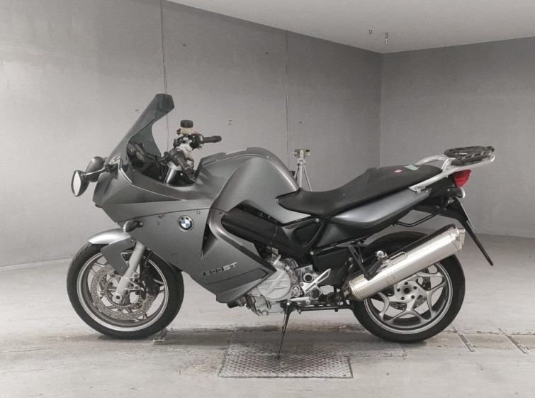 Мотоцикл BMW F800ST