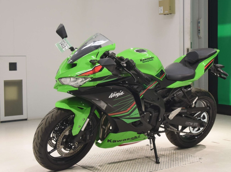 Мотоцикл Kawasaki ZX-4R SE з пробігом 195 km